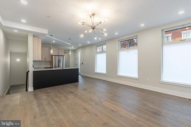 920 N 15TH ST, Philadelphia, PA 19130