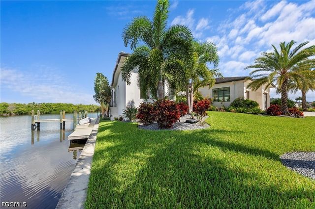2939 SW 28th LN, Cape Coral, FL 33914