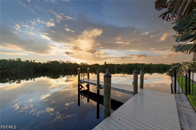 2939 SW 28th LN, Cape Coral, FL 33914