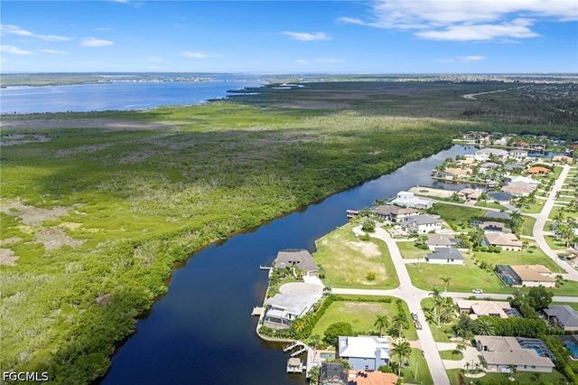 2939 SW 28th LN, Cape Coral, FL 33914