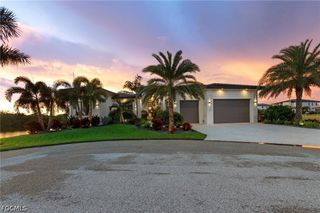 2939 SW 28th LN, Cape Coral, FL 33914