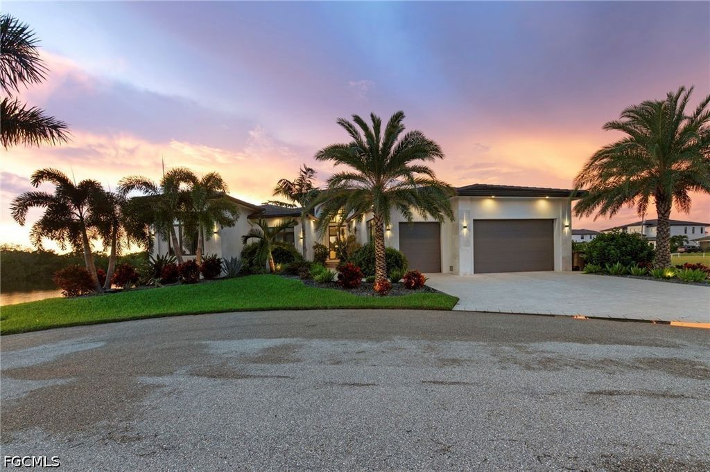2939 SW 28th LN, Cape Coral, FL 33914