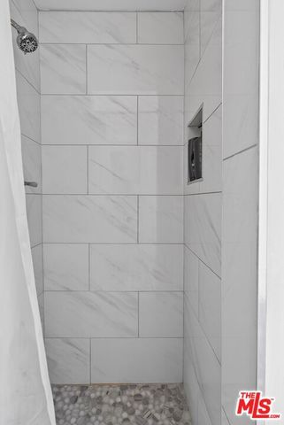 4135 Garthwaite Avenue, Los Angeles, CA 90008