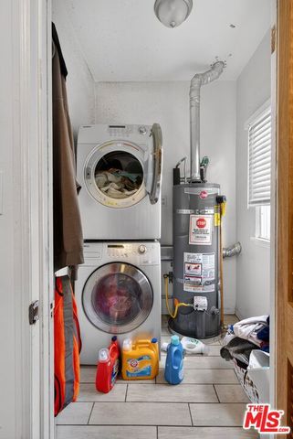 4135 Garthwaite Avenue, Los Angeles, CA 90008