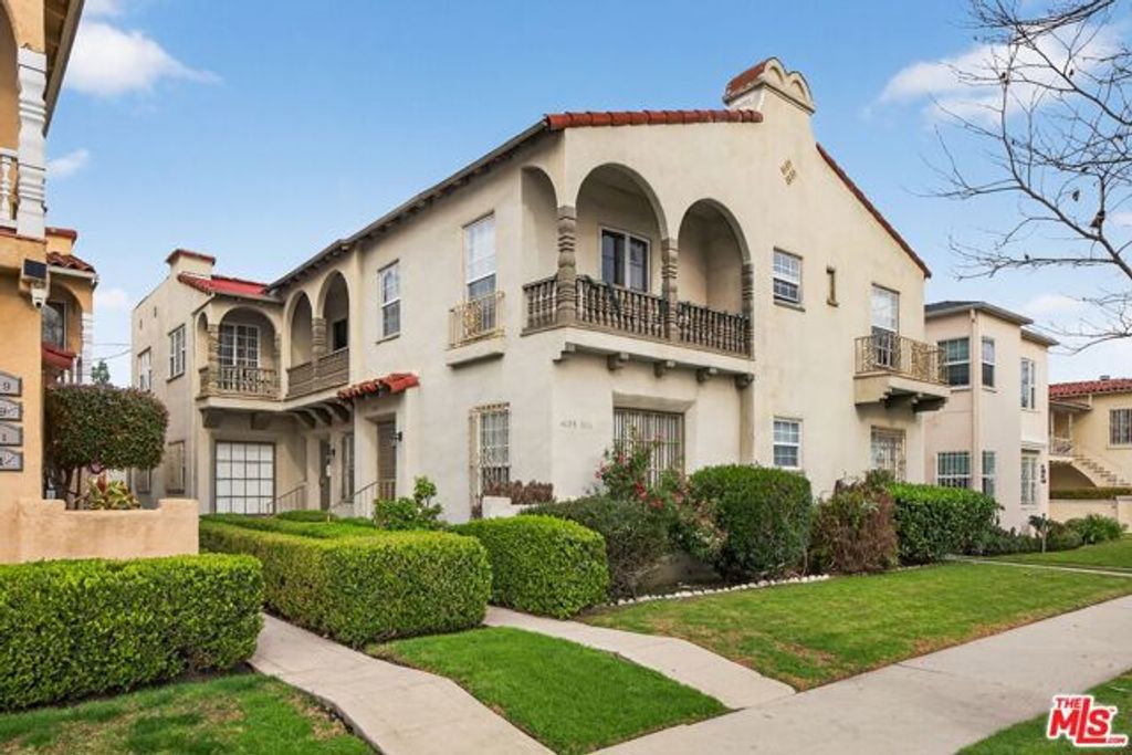 4135 Garthwaite Avenue, Los Angeles, CA 90008