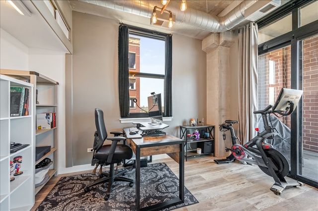 811 W 15th Place 708, Chicago, IL 60608