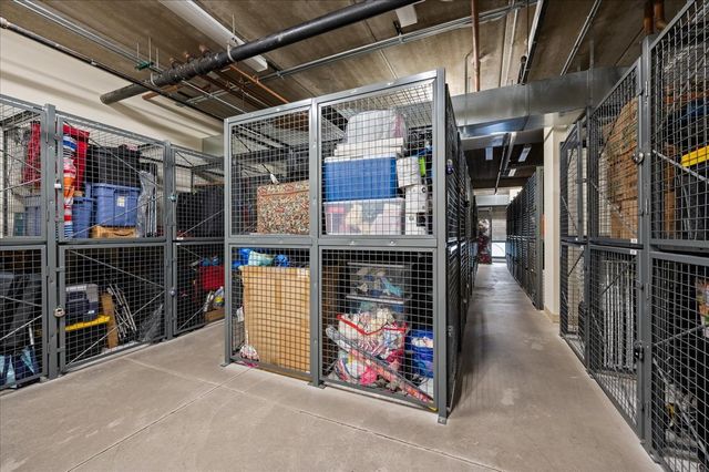 811 W 15th Place 708, Chicago, IL 60608