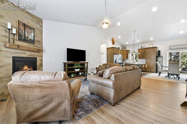 29 Dusti Circle, Florissant, CO 80816