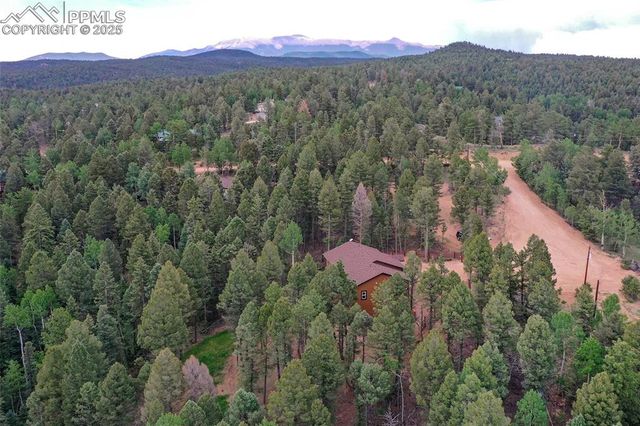 29 Dusti Circle, Florissant, CO 80816