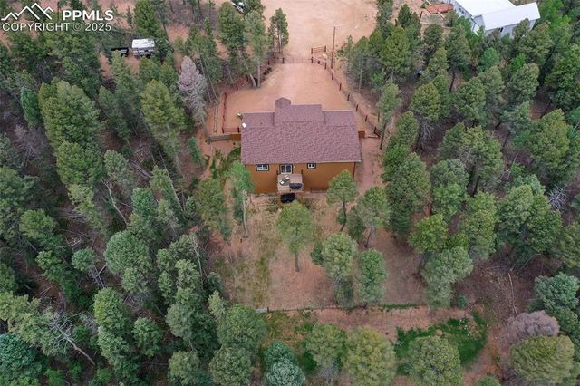 29 Dusti Circle, Florissant, CO 80816