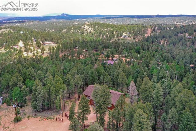 29 Dusti Circle, Florissant, CO 80816