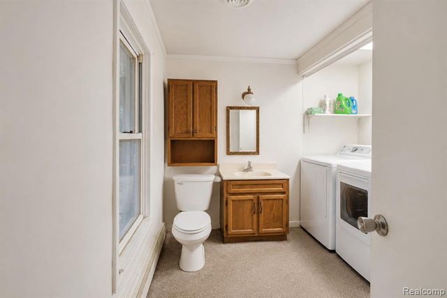 1486 Ives Avenue, Burton, MI 48509