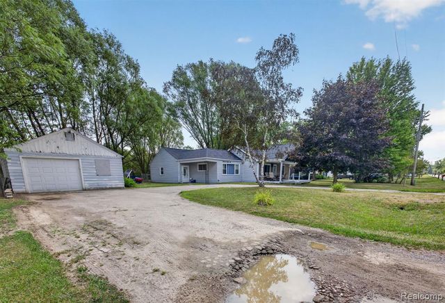 1486 Ives Avenue, Burton, MI 48509