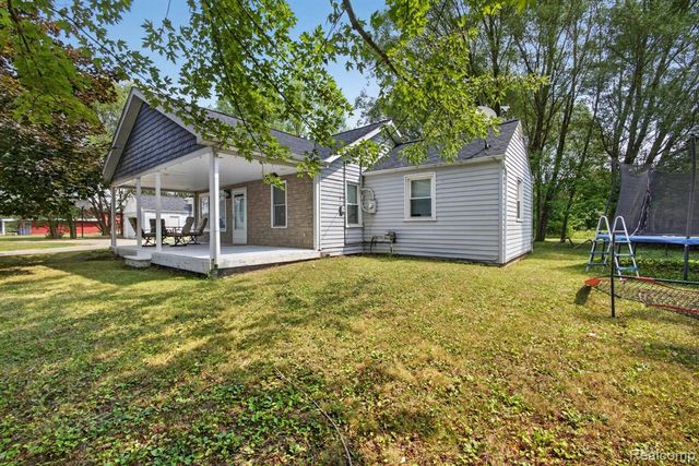 1486 Ives Avenue, Burton, MI 48509