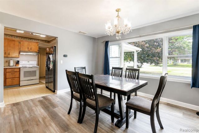 1486 Ives Avenue, Burton, MI 48509