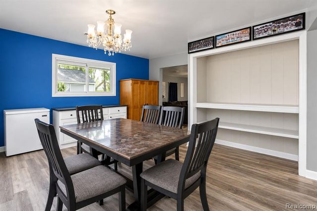 1486 Ives Avenue, Burton, MI 48509