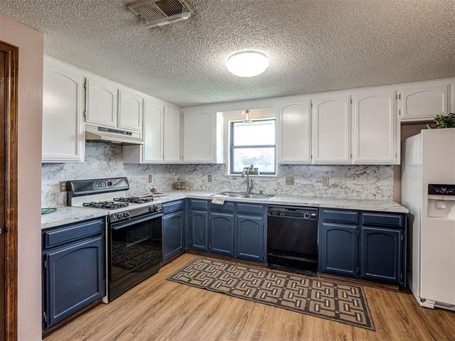 2010 Rising Hill Drive, Norman, OK 73071