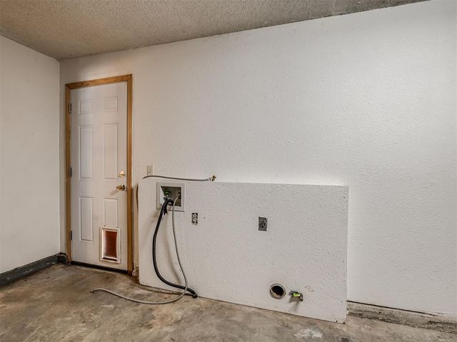 2010 Rising Hill Drive, Norman, OK 73071