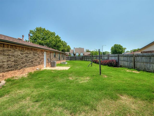 2010 Rising Hill Drive, Norman, OK 73071