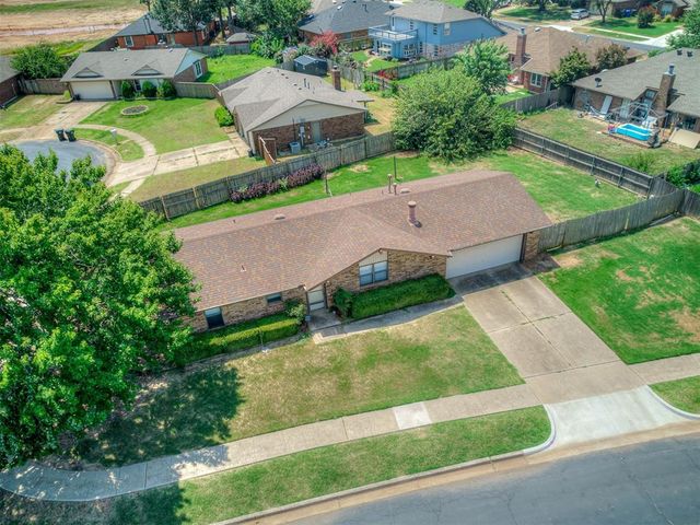 2010 Rising Hill Drive, Norman, OK 73071