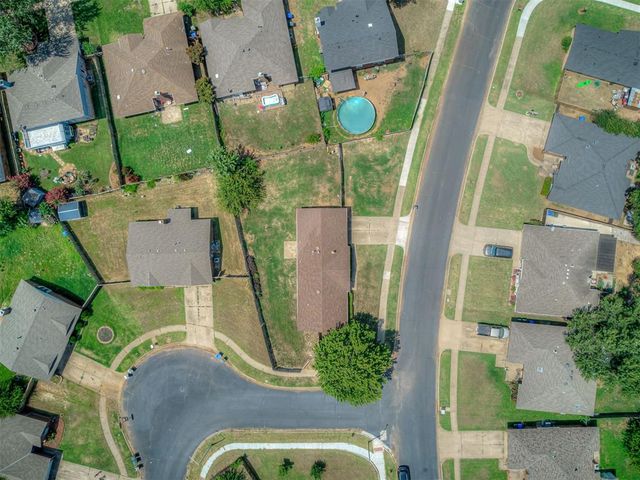 2010 Rising Hill Drive, Norman, OK 73071