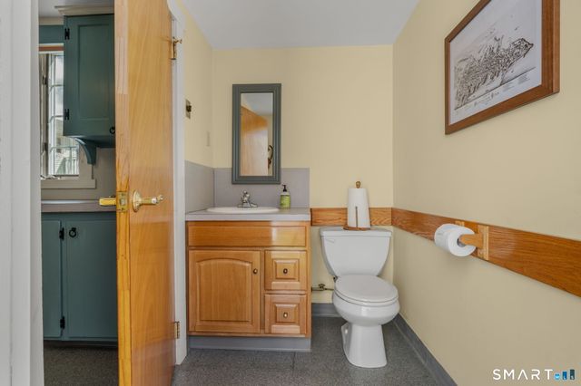 6 Hatch Street, Stonington, CT 06378