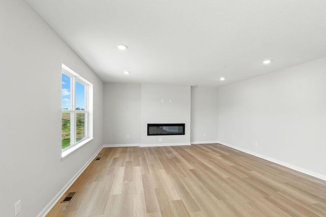 10573 Glenbrook Avenue S, Cottage Grove, MN 55016