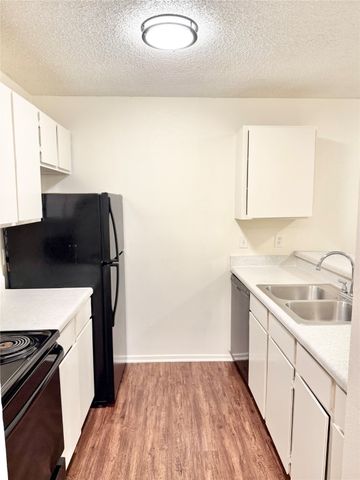 222 N Center Street 106, Grand Prairie, TX 75050