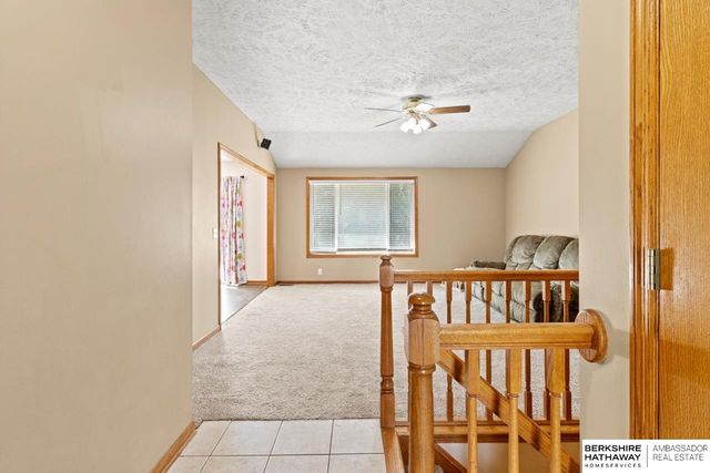 9117 Valley View Drive, La Vista, NE 68128