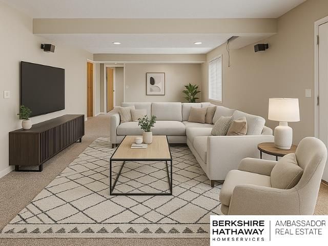 9117 Valley View Drive, La Vista, NE 68128