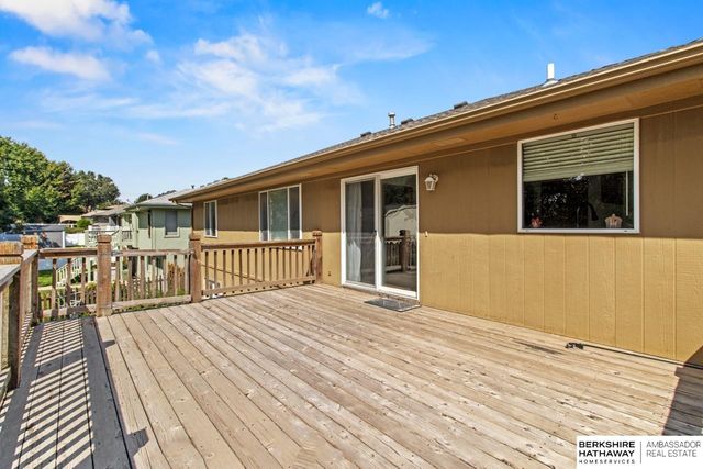 9117 Valley View Drive, La Vista, NE 68128