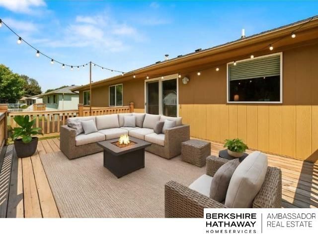 9117 Valley View Drive, La Vista, NE 68128