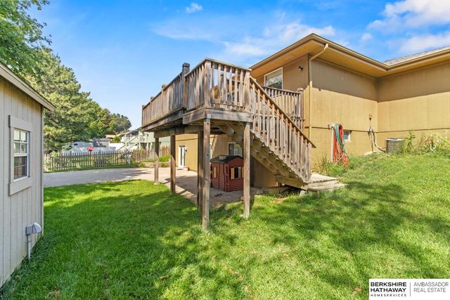 9117 Valley View Drive, La Vista, NE 68128