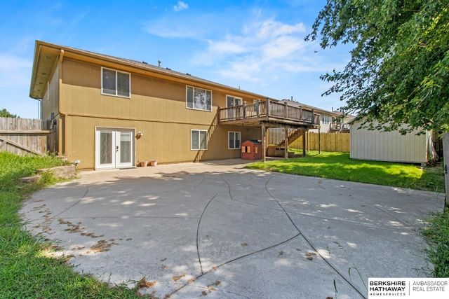 9117 Valley View Drive, La Vista, NE 68128