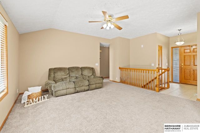 9117 Valley View Drive, La Vista, NE 68128