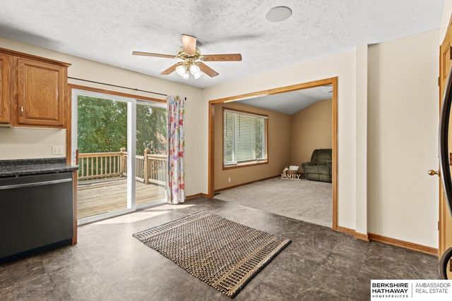 9117 Valley View Drive, La Vista, NE 68128