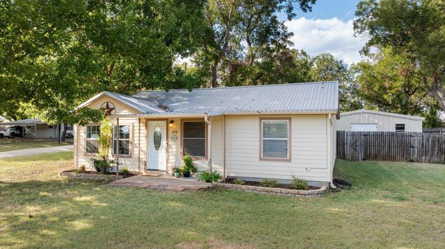 310 W 6th Street, Tolar, TX 76476