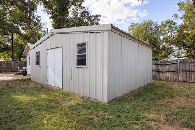 310 W 6th Street, Tolar, TX 76476