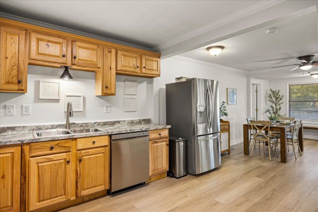 310 W 6th Street, Tolar, TX 76476