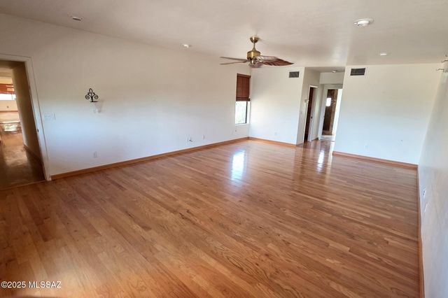 4055 N Placita Del Venado, Tucson, AZ 85745