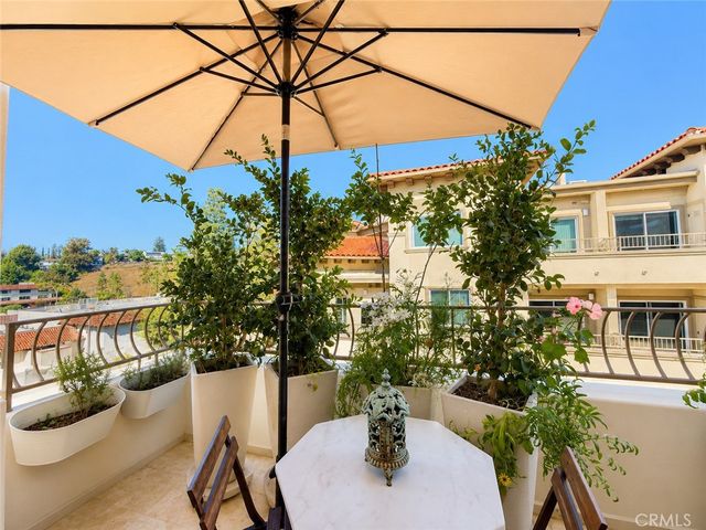901 Deep Valley 309, Rolling Hills Estates, CA 90274