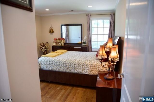 20 Hugenot Street, East Hanover Twp, NJ 07936