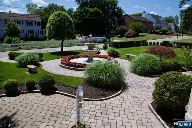 20 Hugenot Street, East Hanover Twp, NJ 07936