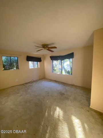 1916 N Halifax Avenue, Daytona Beach, FL 32118