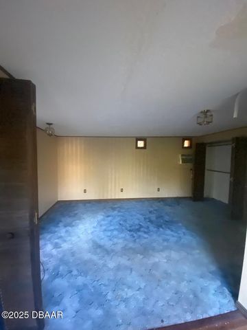 1916 N Halifax Avenue, Daytona Beach, FL 32118