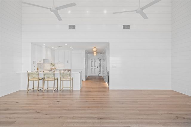 1860 Bay Road 306-E, Vero Beach, FL 32963