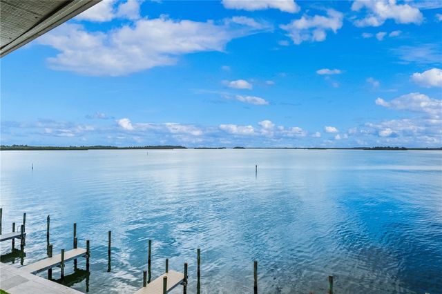 1860 Bay Road 306-E, Vero Beach, FL 32963