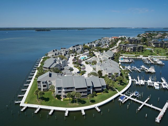 1860 Bay Road 306-E, Vero Beach, FL 32963