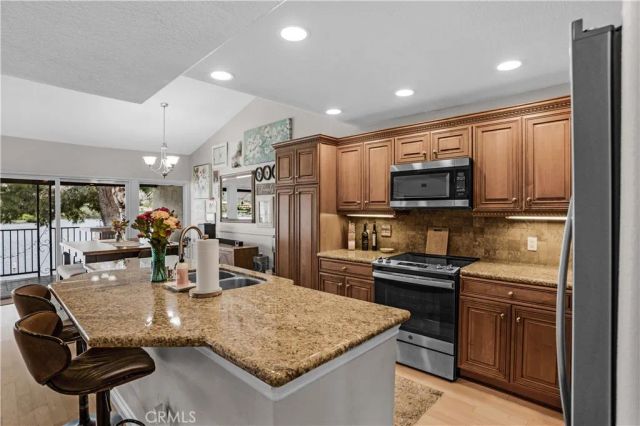 22212 Treasure Island 12, Canyon Lake, CA 92587