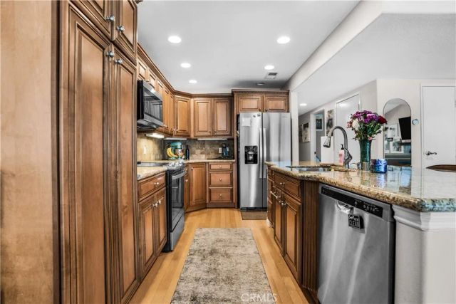 22212 Treasure Island 12, Canyon Lake, CA 92587